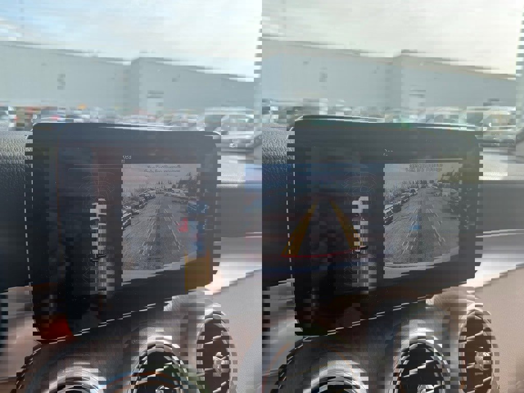 Used 2022 Mercedes-Benz GLC 300 4MATIC image 21