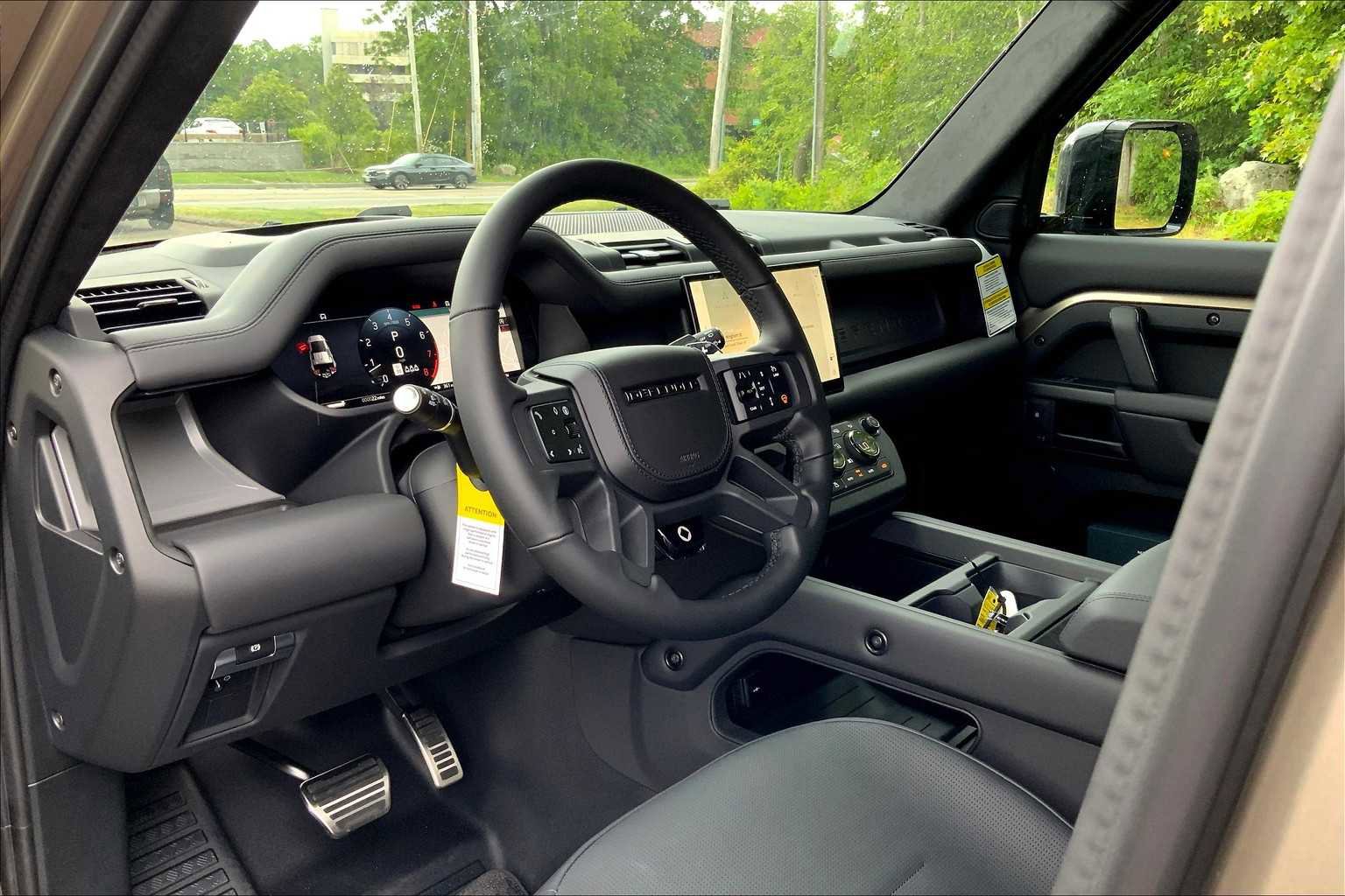 New 2025 Land Rover Defender 110 image 9