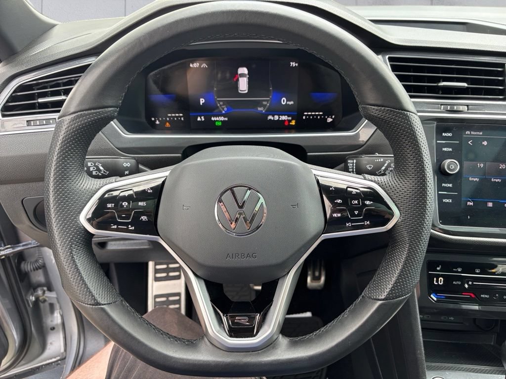 Used 2024 Volkswagen Tiguan SE R-Line AWD/4WD image 12