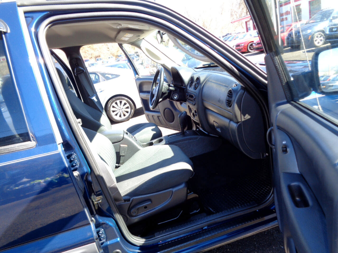 Used 2003 Jeep Liberty Sport image 15