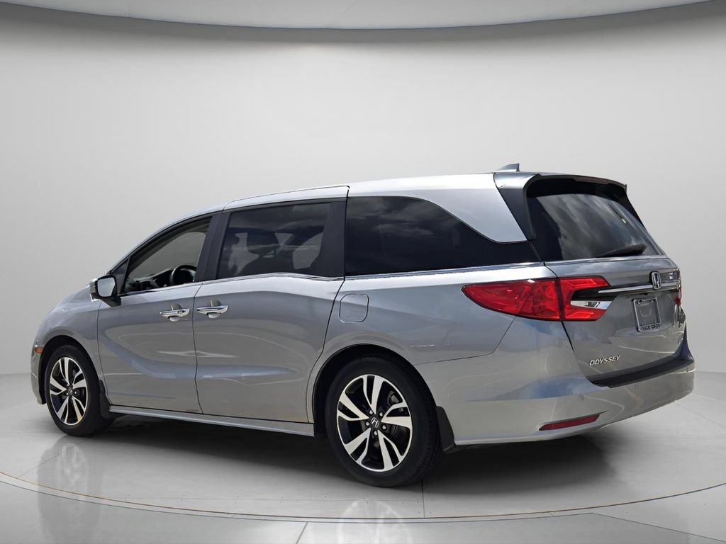 Certified 2024 Honda Odyssey Touring image 8