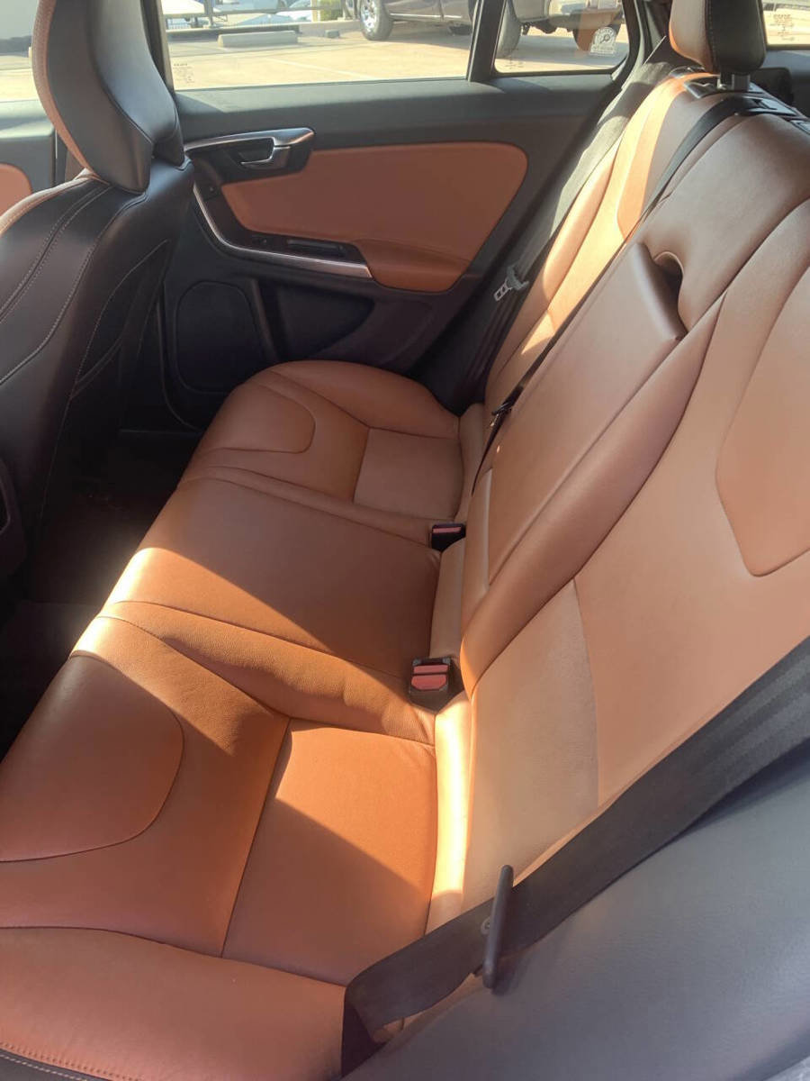 Used 2016 Volvo V60 T5 Premier w/ Convenience Package image 19