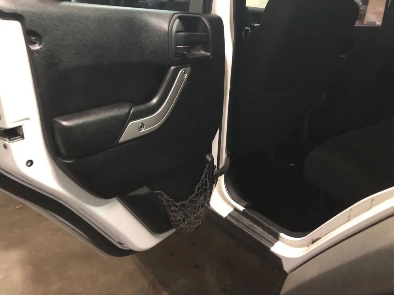 Used 2011 Jeep Wrangler Unlimited Rubicon w/ Dual Top Group image 13