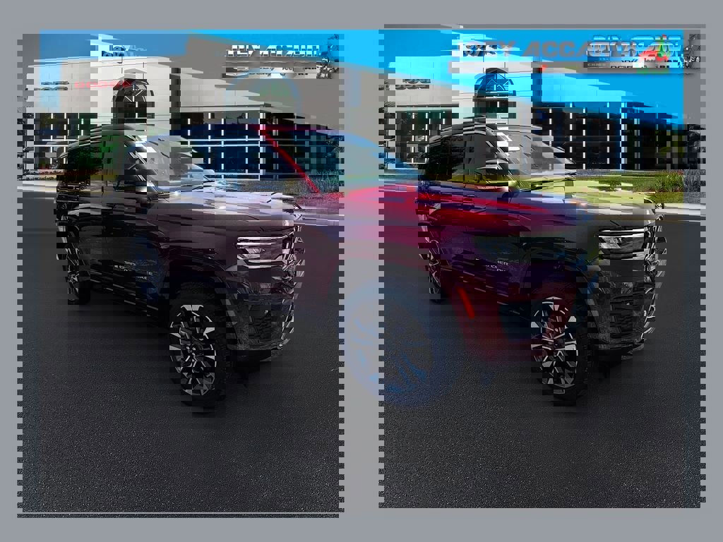 New 2025 Jeep Grand Cherokee L Overland w/ Advanced Protech Group III