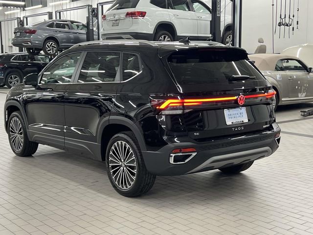 New 2026 Volkswagen Taos SE FWD image 9