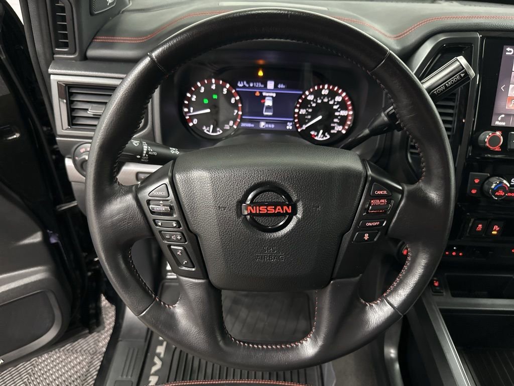 Used 2020 Nissan Titan PRO-4X w/ Pro-4x Convenience Package AWD/4WD image 15
