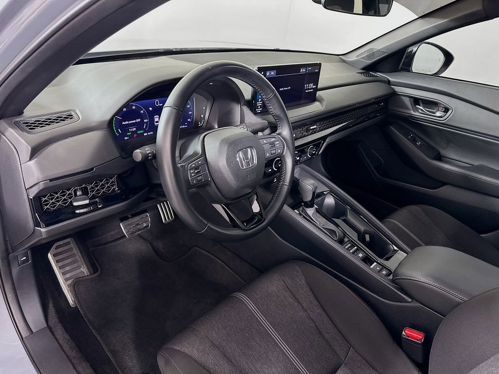 Used 2023 Honda Accord Sport image 9