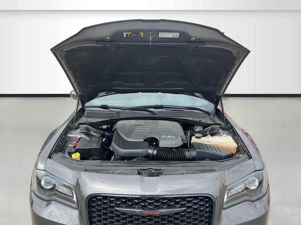 Used 2023 Chrysler 300 S RWD image 32