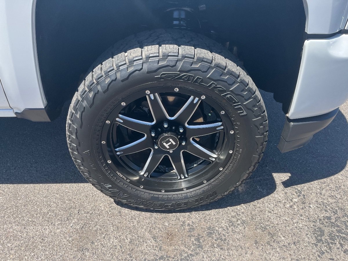 Used 2018 Chevrolet Silverado 1500 LT w/ All Star Edition AWD/4WD image 44