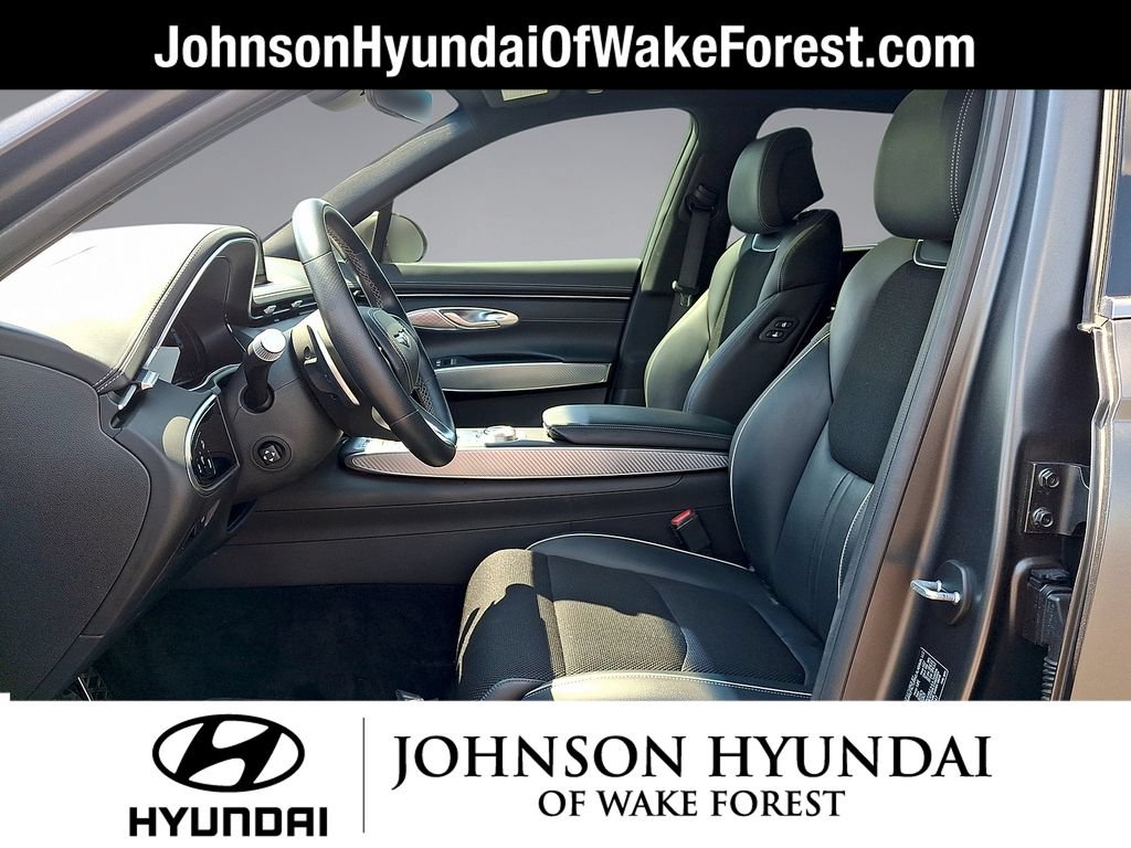 Used 2024 Genesis GV70 2.5T w/ Sport Prestige Package AWD/4WD image 11