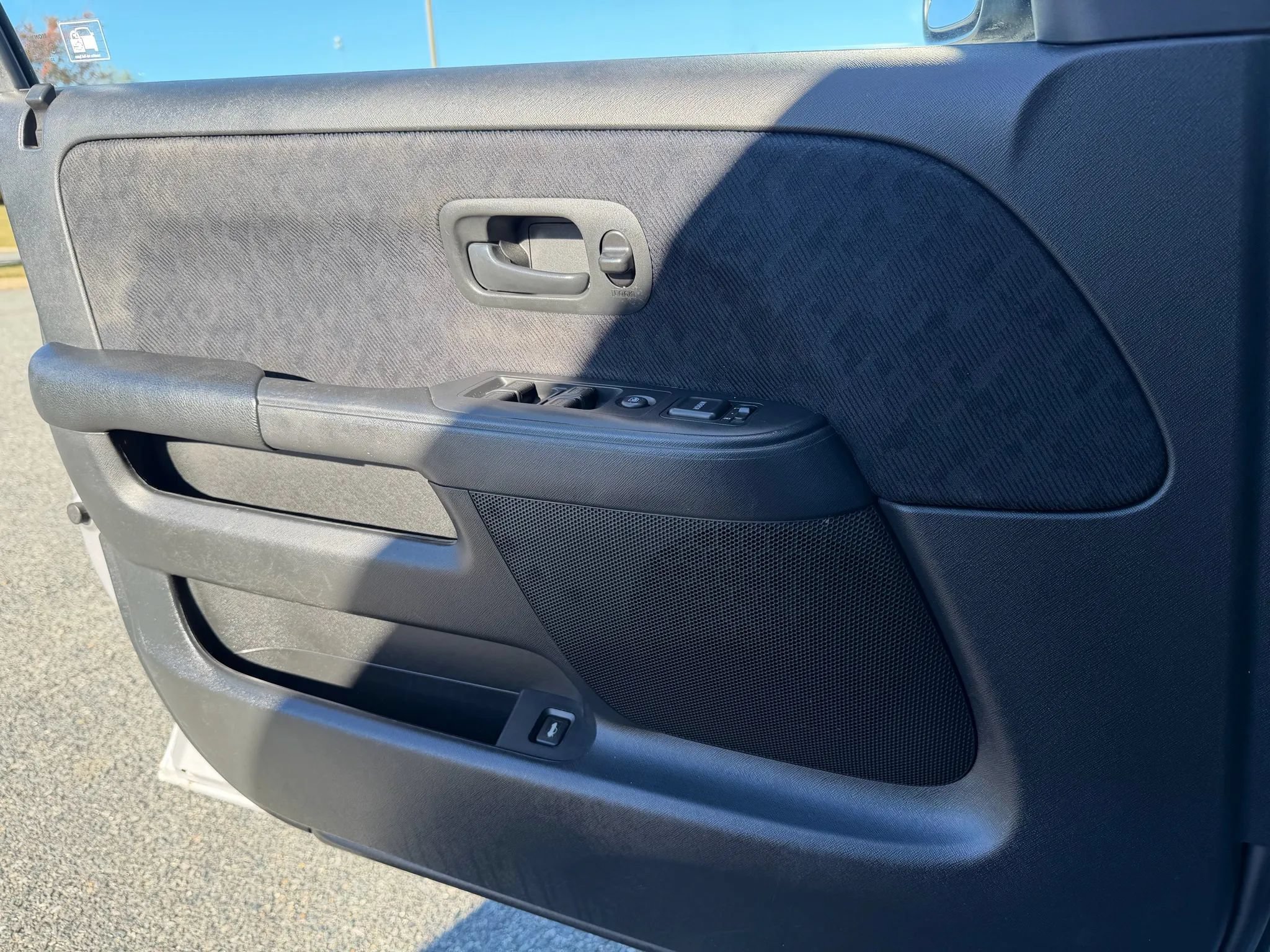 Used 2006 Honda CR-V LX image 14