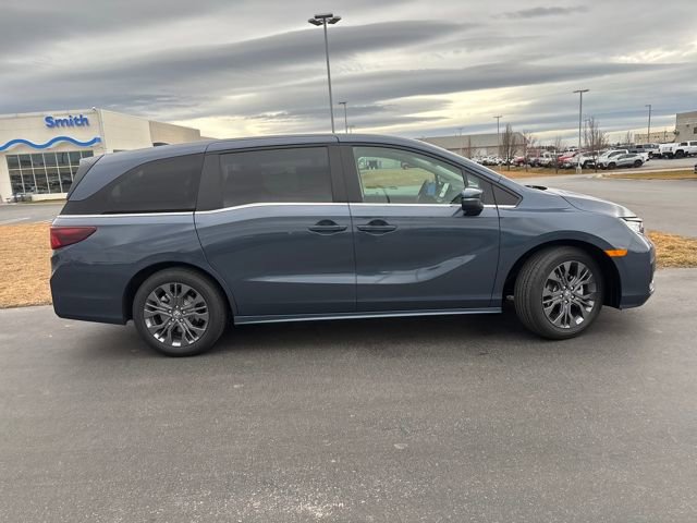 New 2026 Honda Odyssey Touring image 2