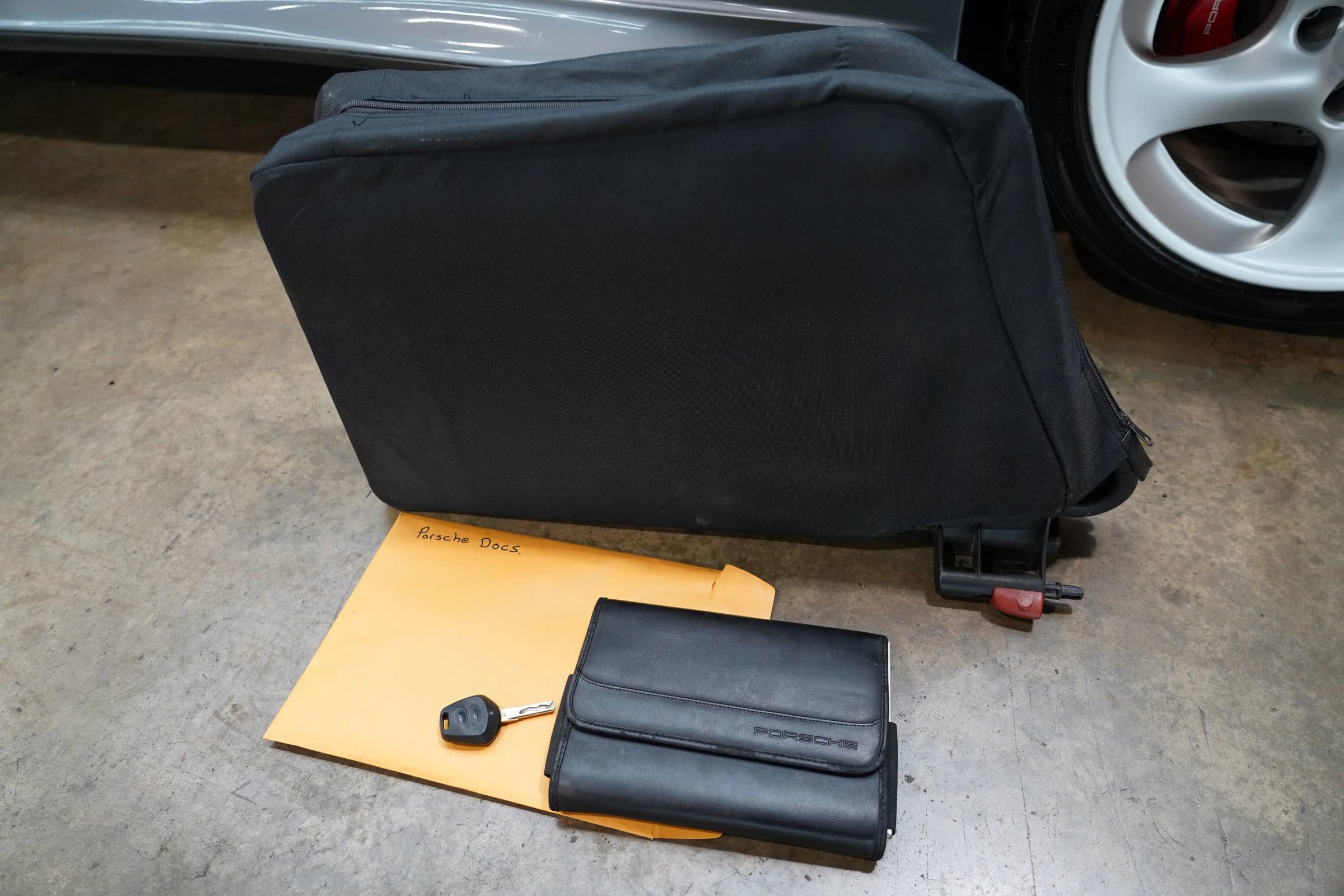 Used 2005 Porsche 911 Carrera 4S image 60