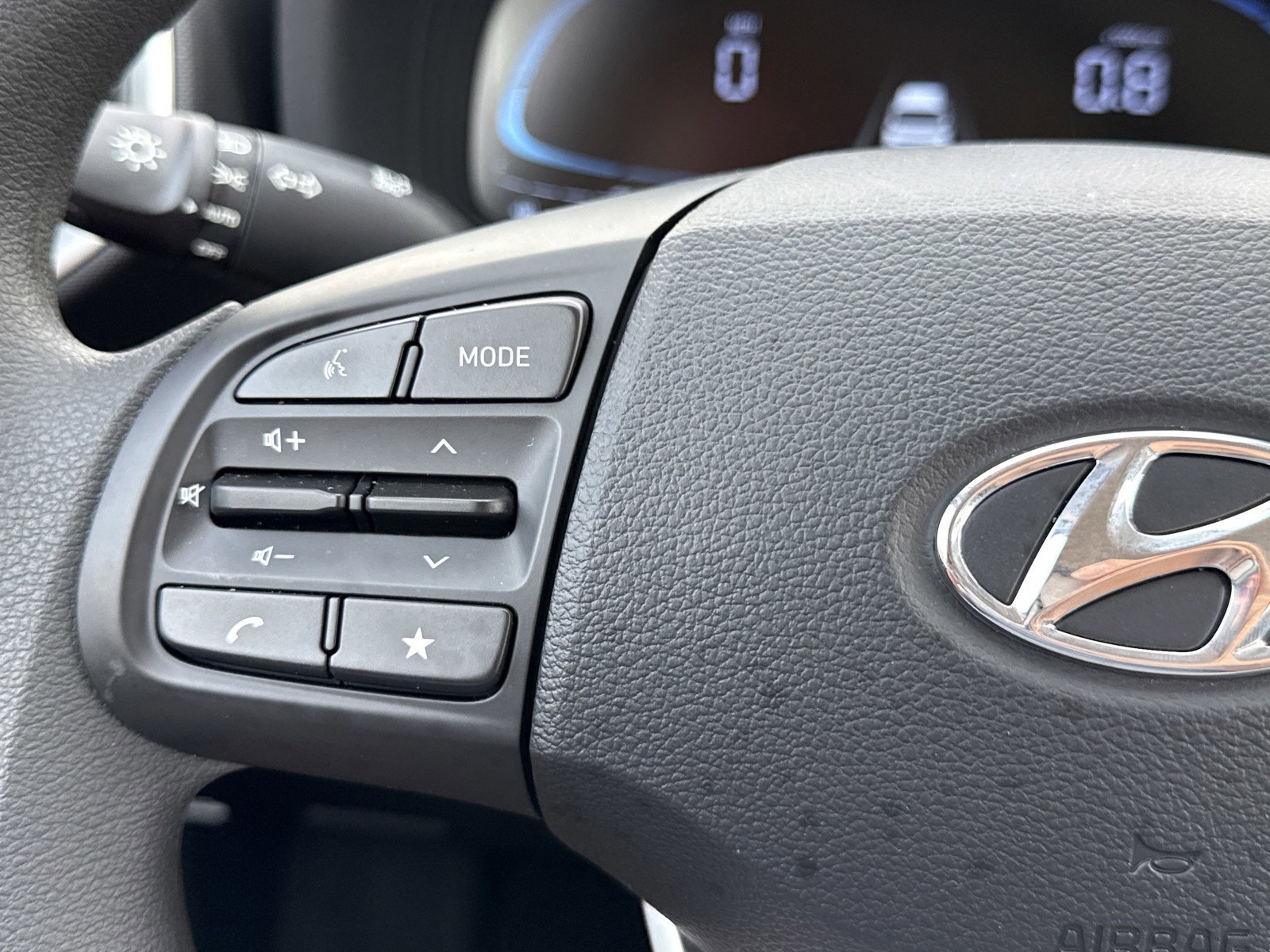 New 2026 Hyundai Venue SE FWD image 17