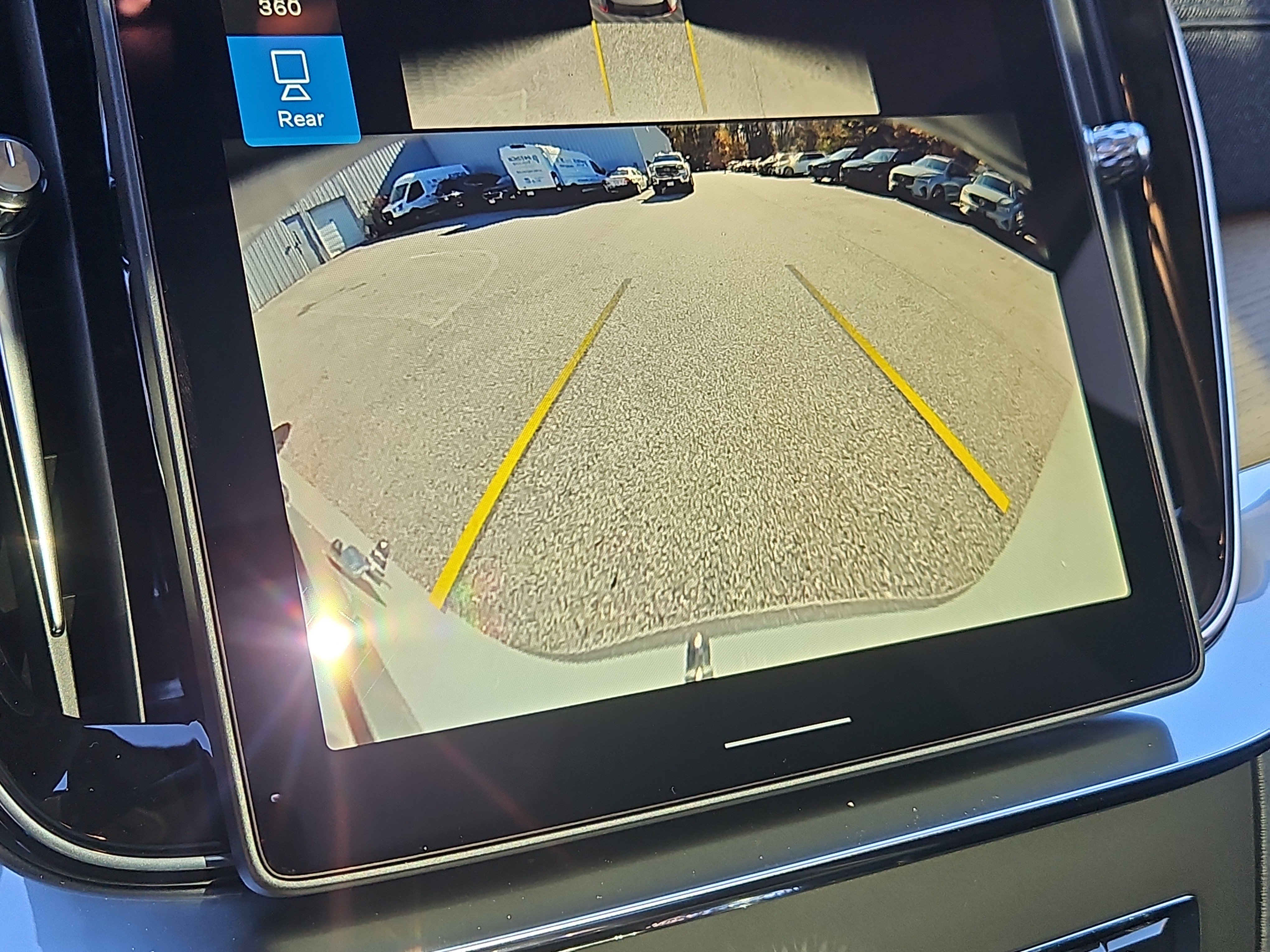 New 2027 Volvo XC90 B5 Plus AWD/4WD image 7