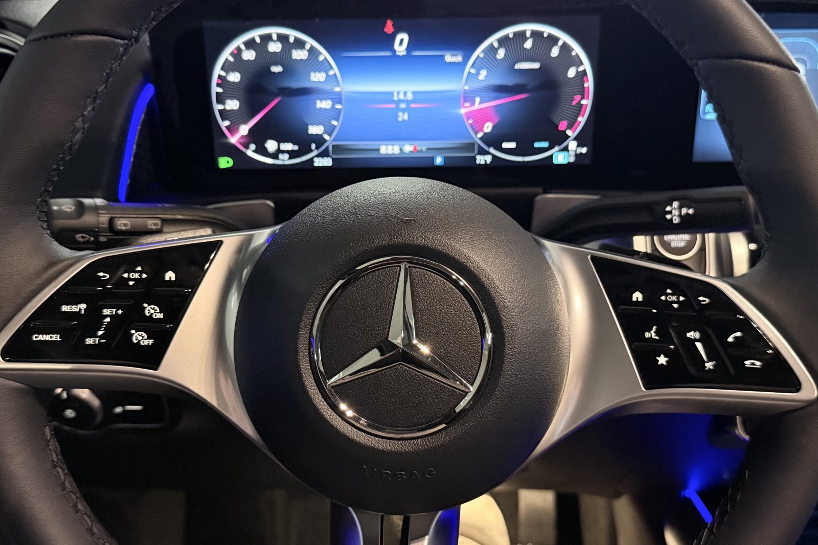 New 2025 Mercedes-Benz GLB 250 4MATIC image 22