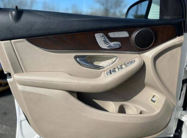 Used 2019 Mercedes-Benz GLC 300 GLC 300 w/ Premium Package image 30