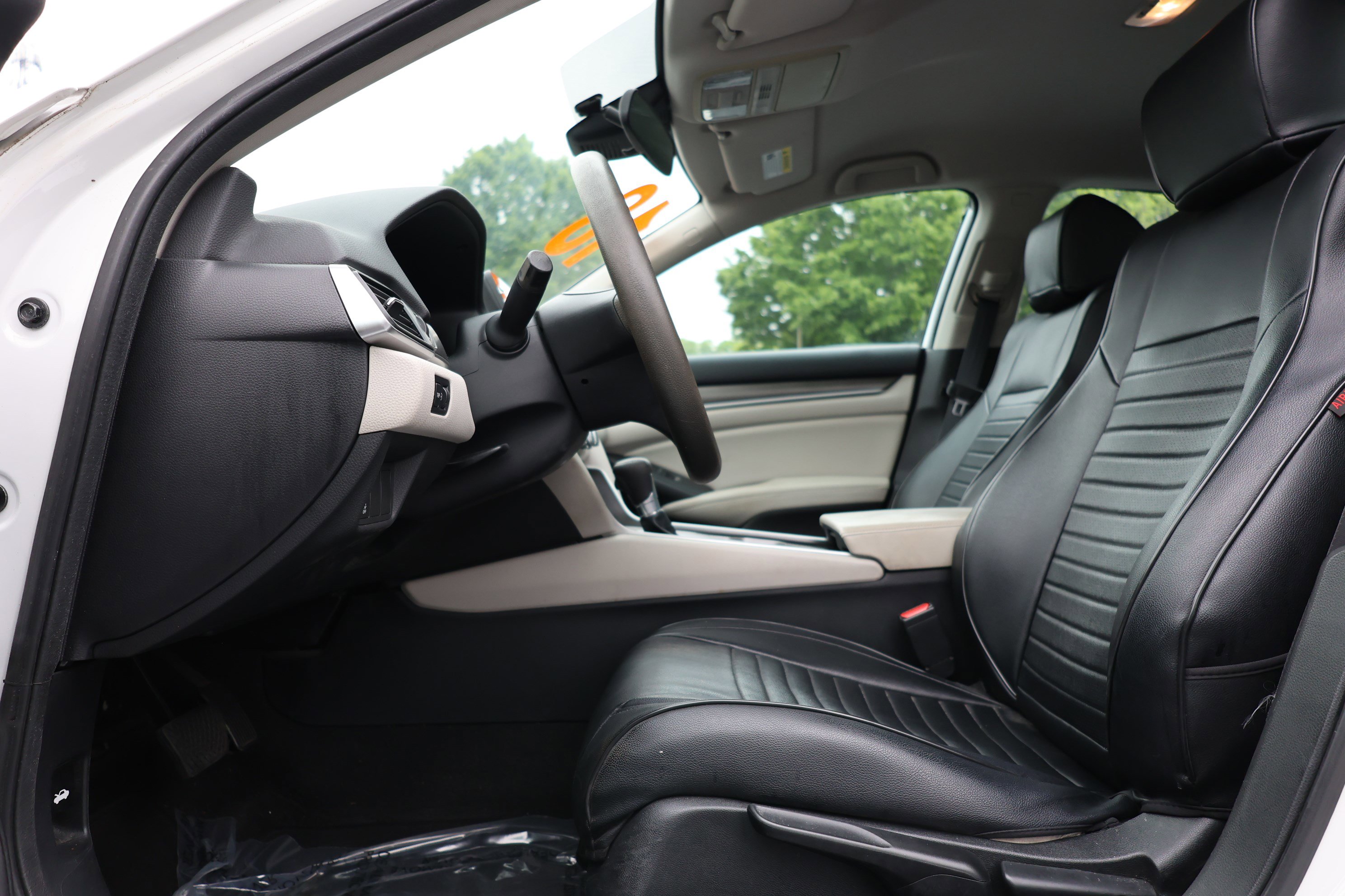 Used 2018 Honda Accord LX image 8