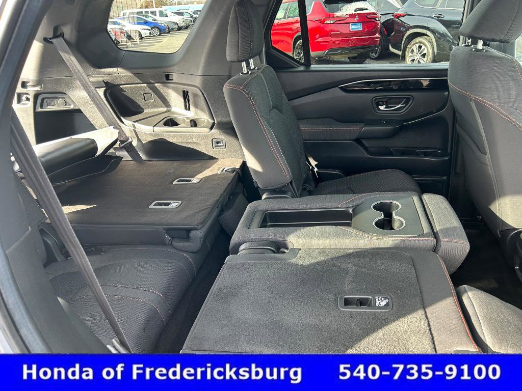 Certified 2024 Honda Pilot Sport image 36