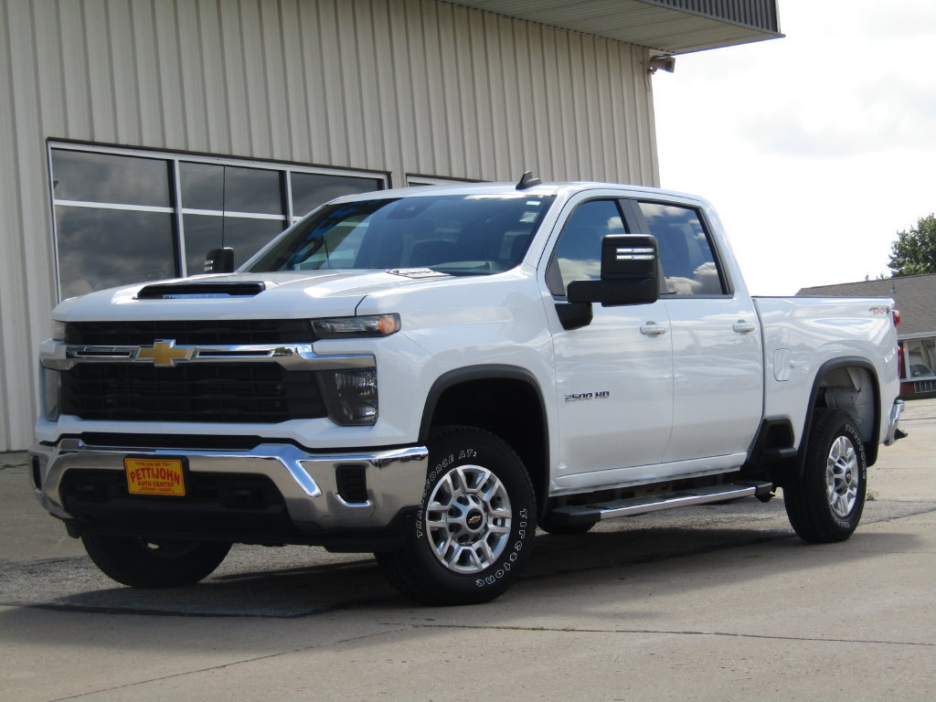 Used 2026 Chevrolet Silverado 2500 LT AWD/4WD image 12