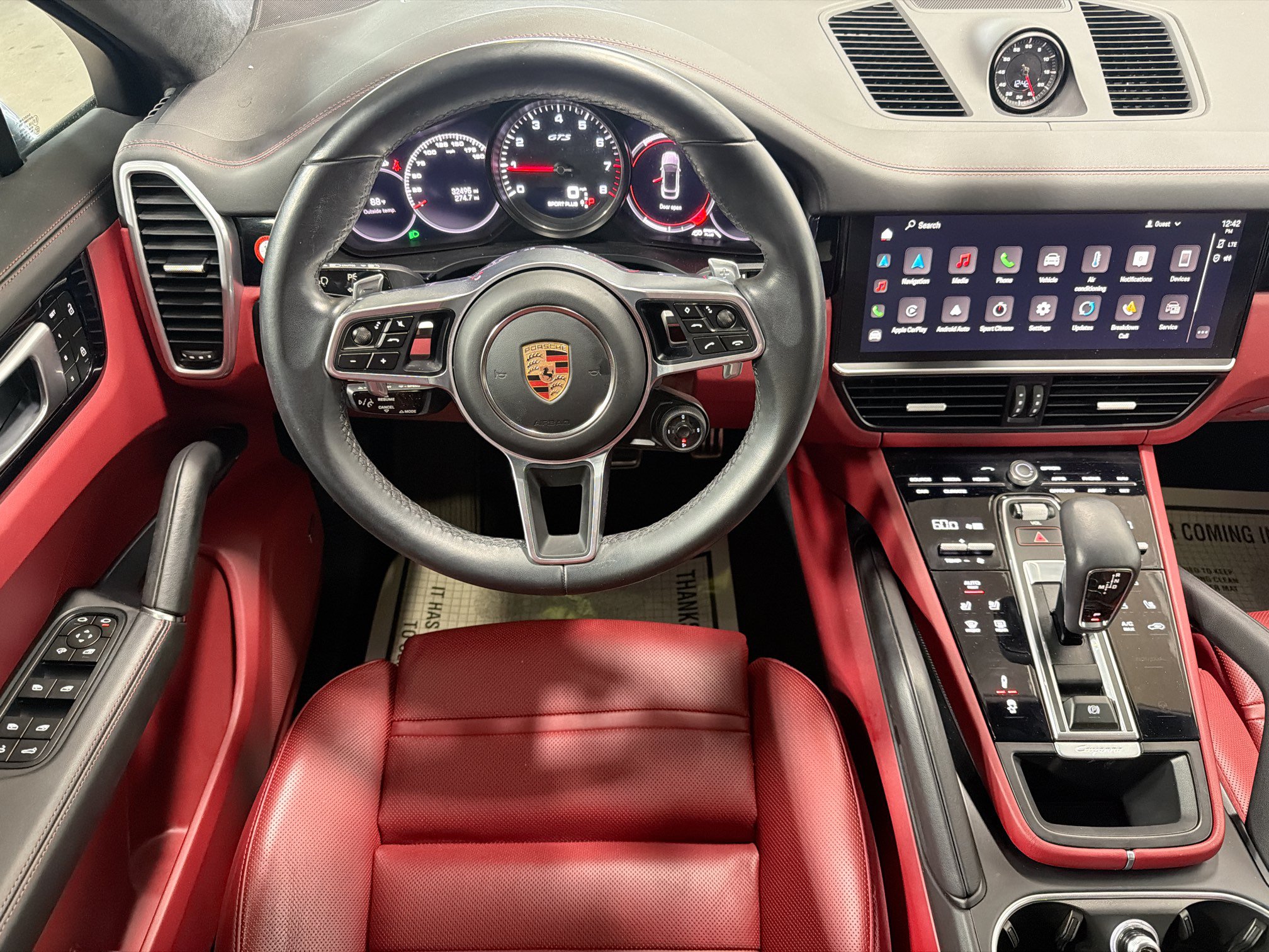 Certified 2023 Porsche Cayenne GTS AWD/4WD image 18
