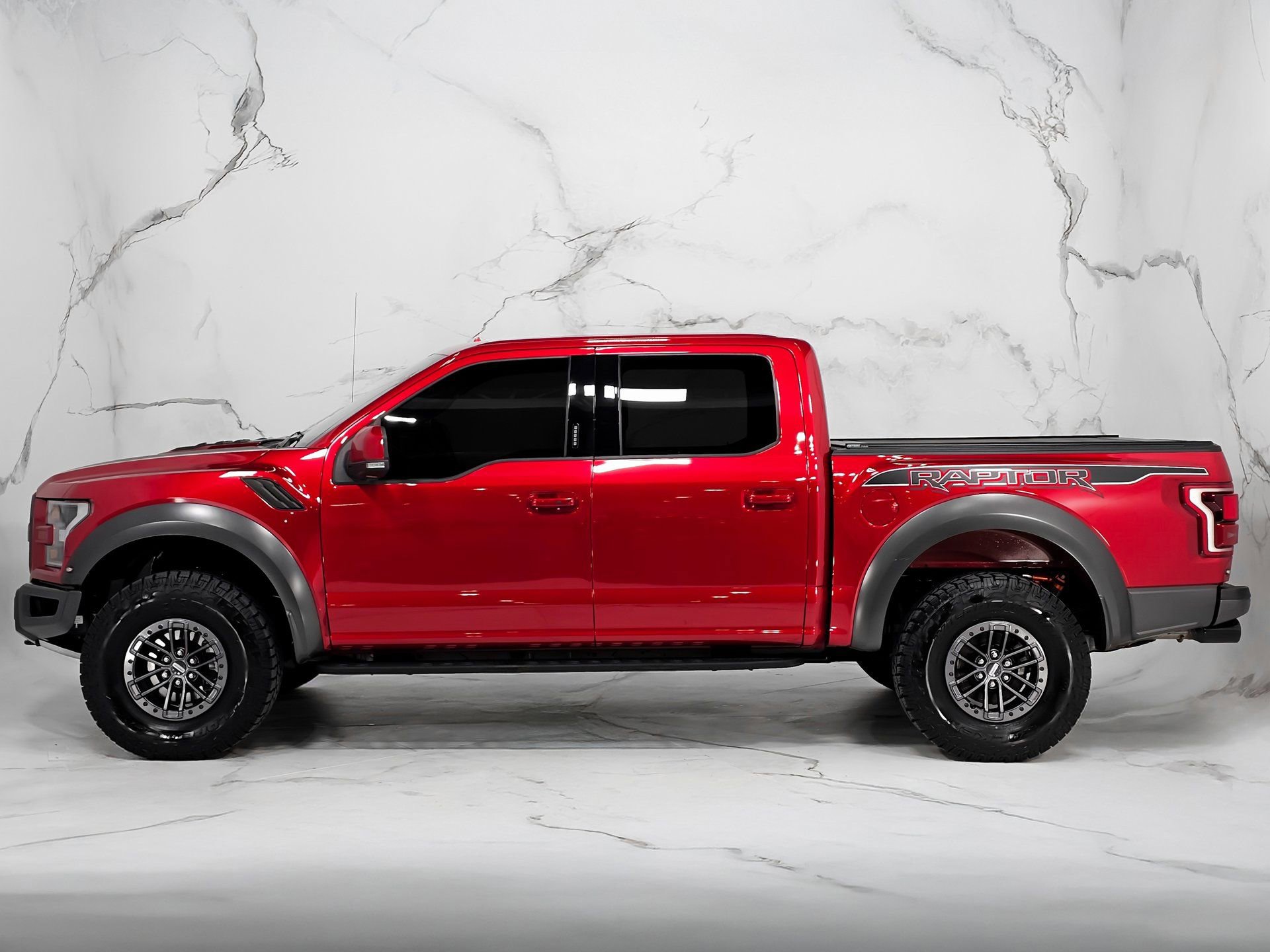 Used 2020 Ford F150 Raptor w/ Equipment Group 802A Luxury image 10