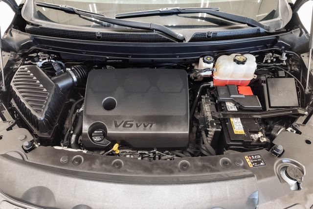 Used 2023 Buick Enclave Essence w/ Experience Buick Package FWD image 3