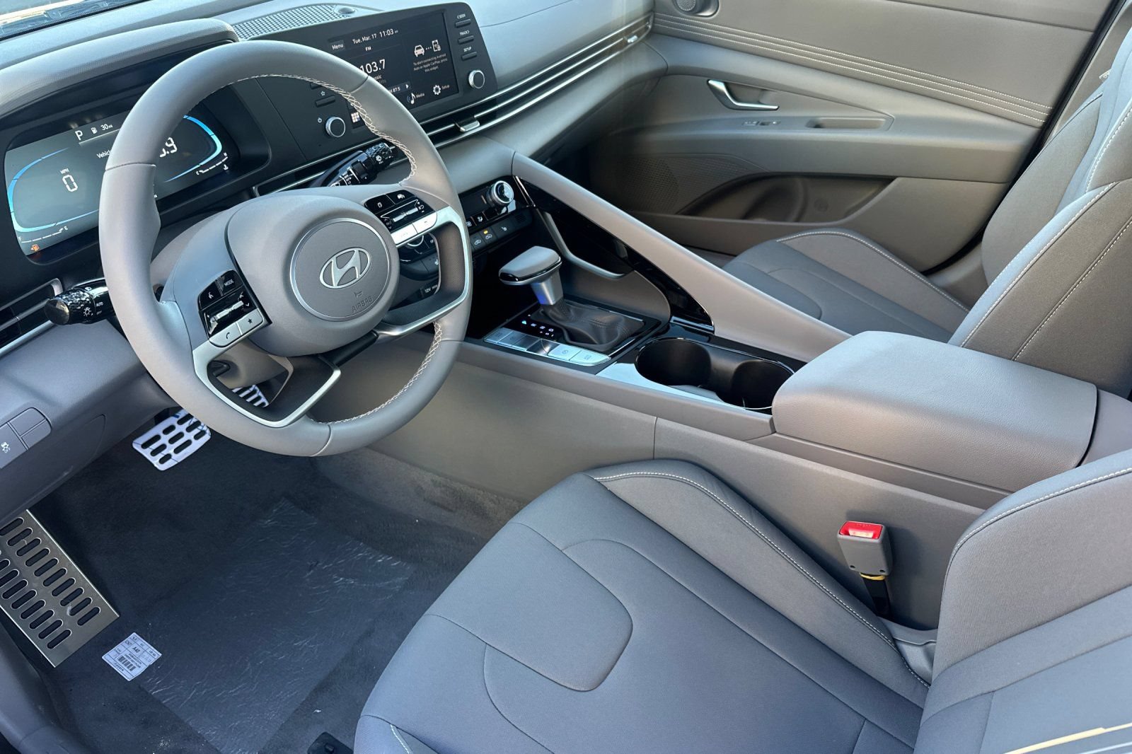 Certified 2026 Hyundai Elantra SEL Sport FWD image 13