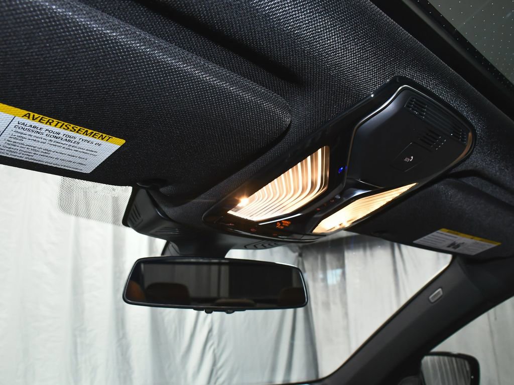 Used 2022 BMW 740i xDrive w/ M Sport Package image 50