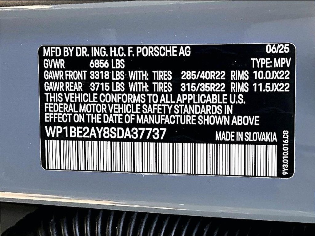 Certified 2025 Porsche Cayenne E-Hybrid Coupe AWD/4WD image 35