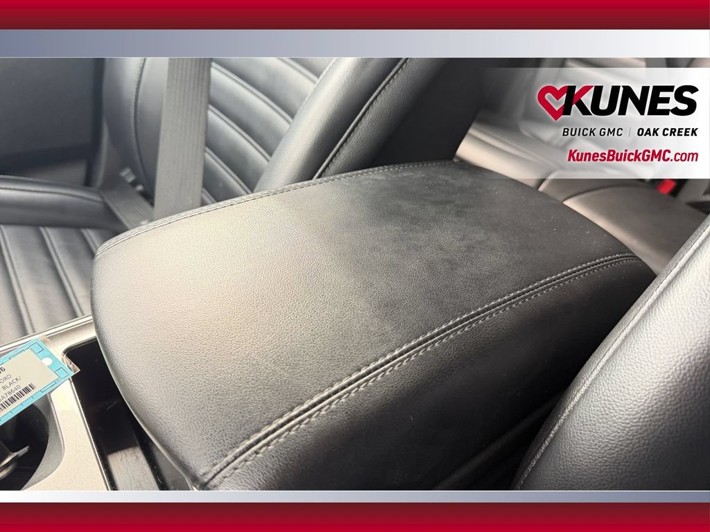 Used 2024 Ford Edge SEL AWD/4WD image 30