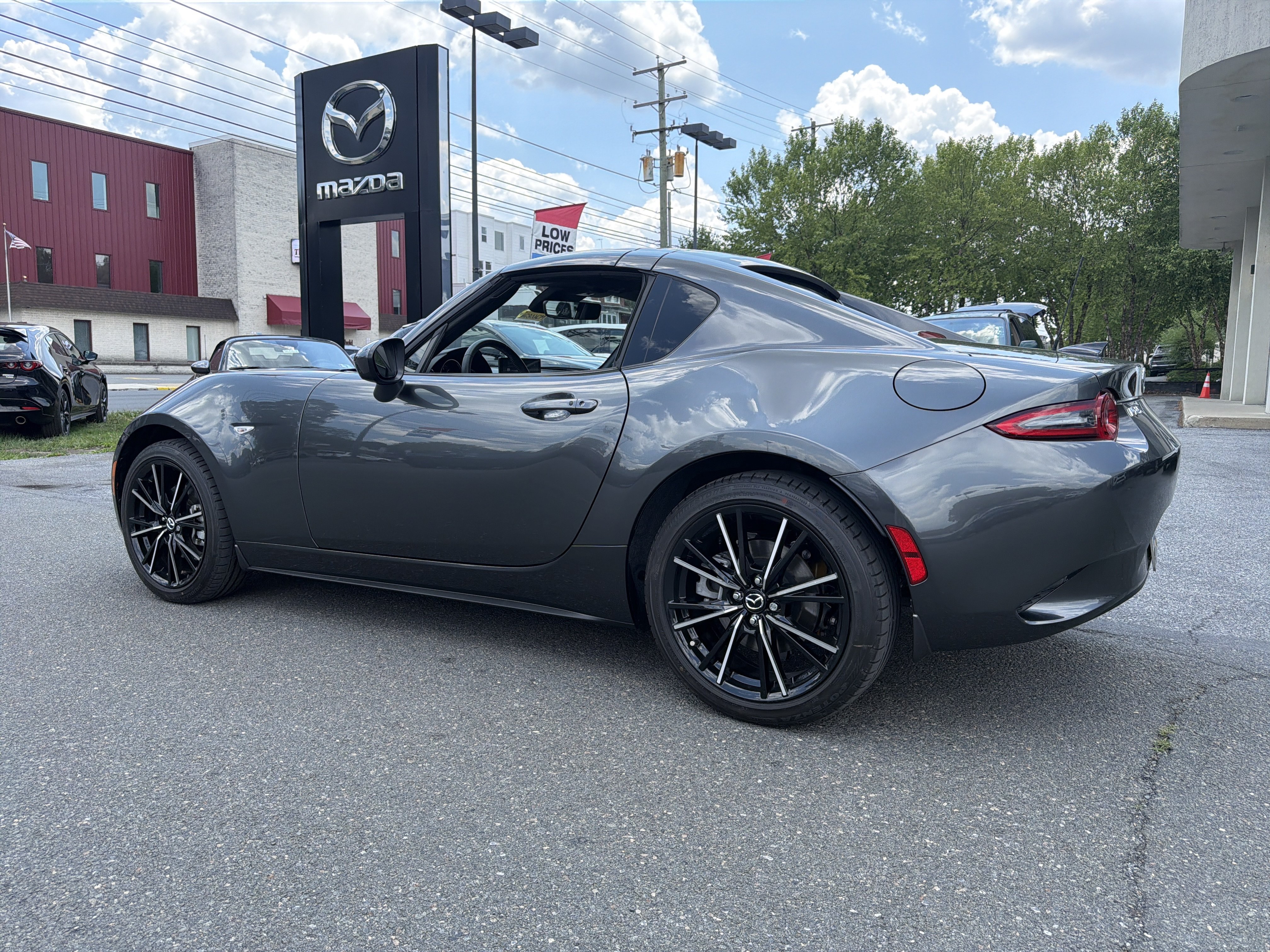 Used 2024 MAZDA MX-5 Miata RF Grand Touring RWD image 5