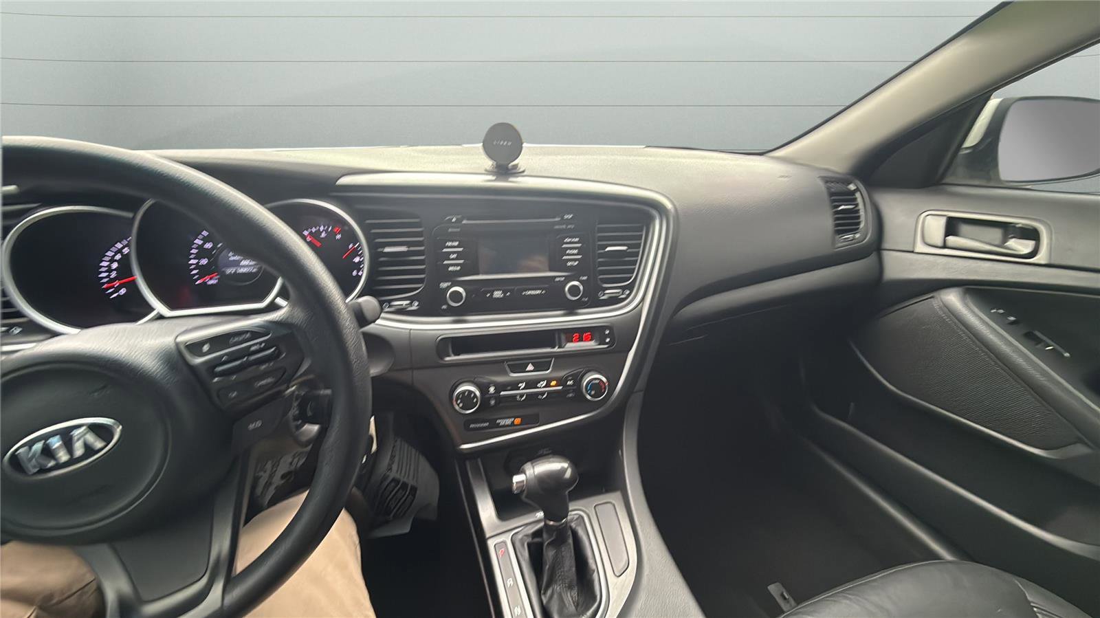 Used 2015 Kia Optima LX w/ LX Convenience Plus Package image 16