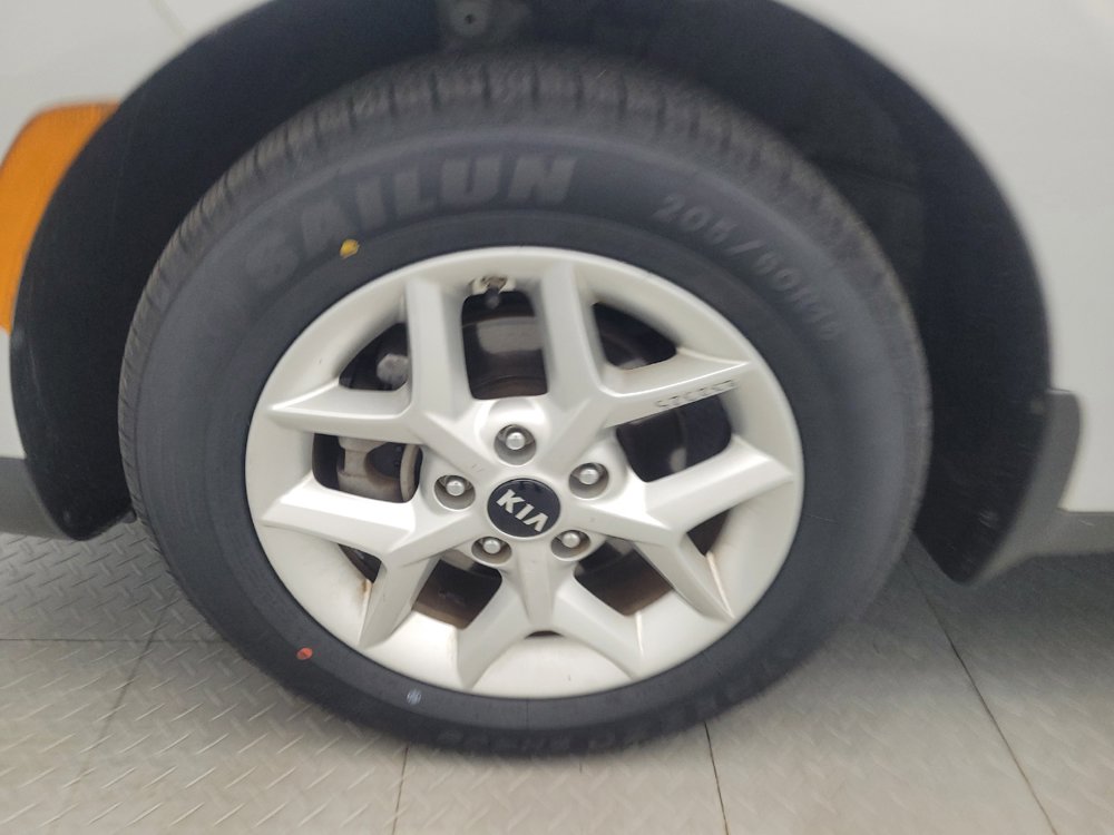 Used 2020 Kia Soul S FWD image 31