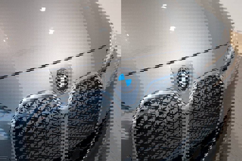 New 2026 BMW i4 xDrive40i w/ Premium Package image 7