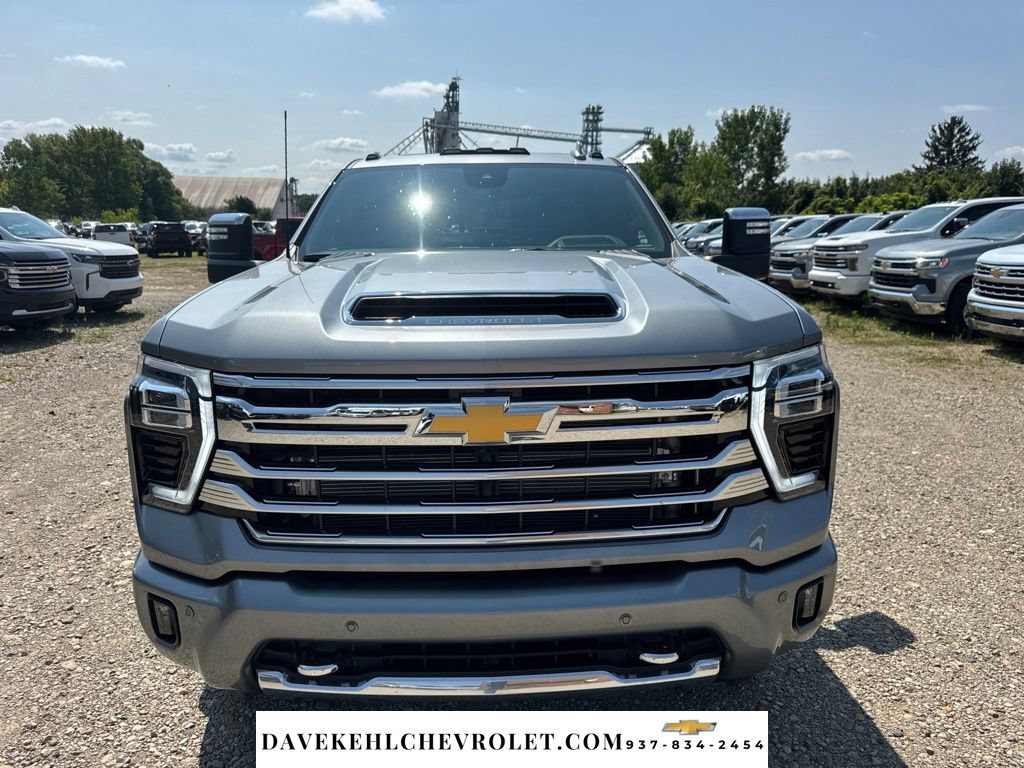 Used 2025 Chevrolet Silverado 3500 High Country w/ High Country Premium Package AWD/4WD image 9