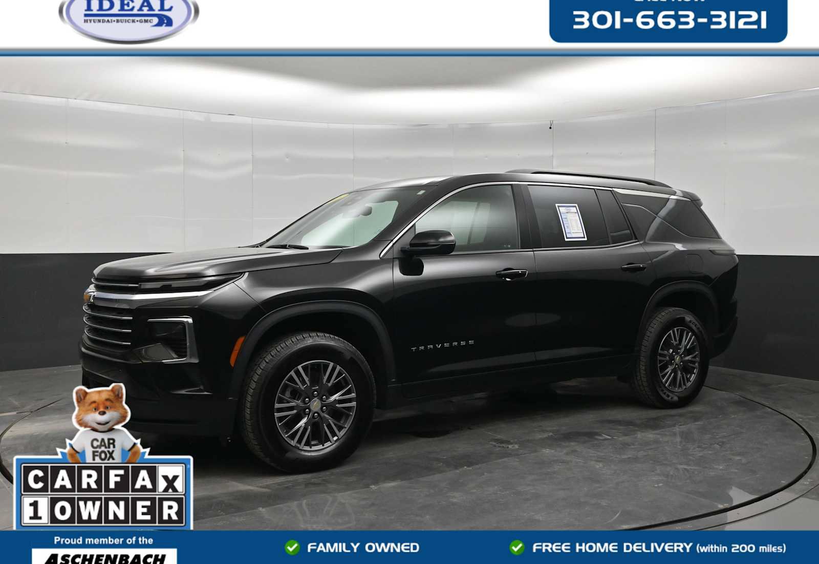 Used 2025 Chevrolet Traverse LT AWD/4WD image 1