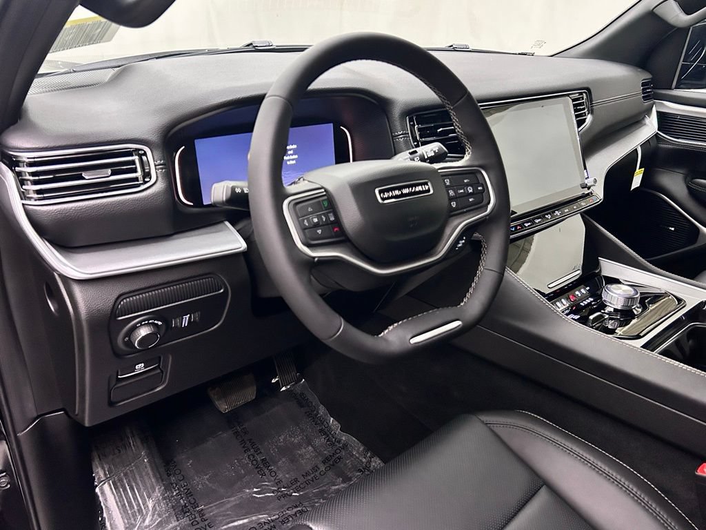 New 2026 Jeep Grand Wagoneer L 4WD image 9