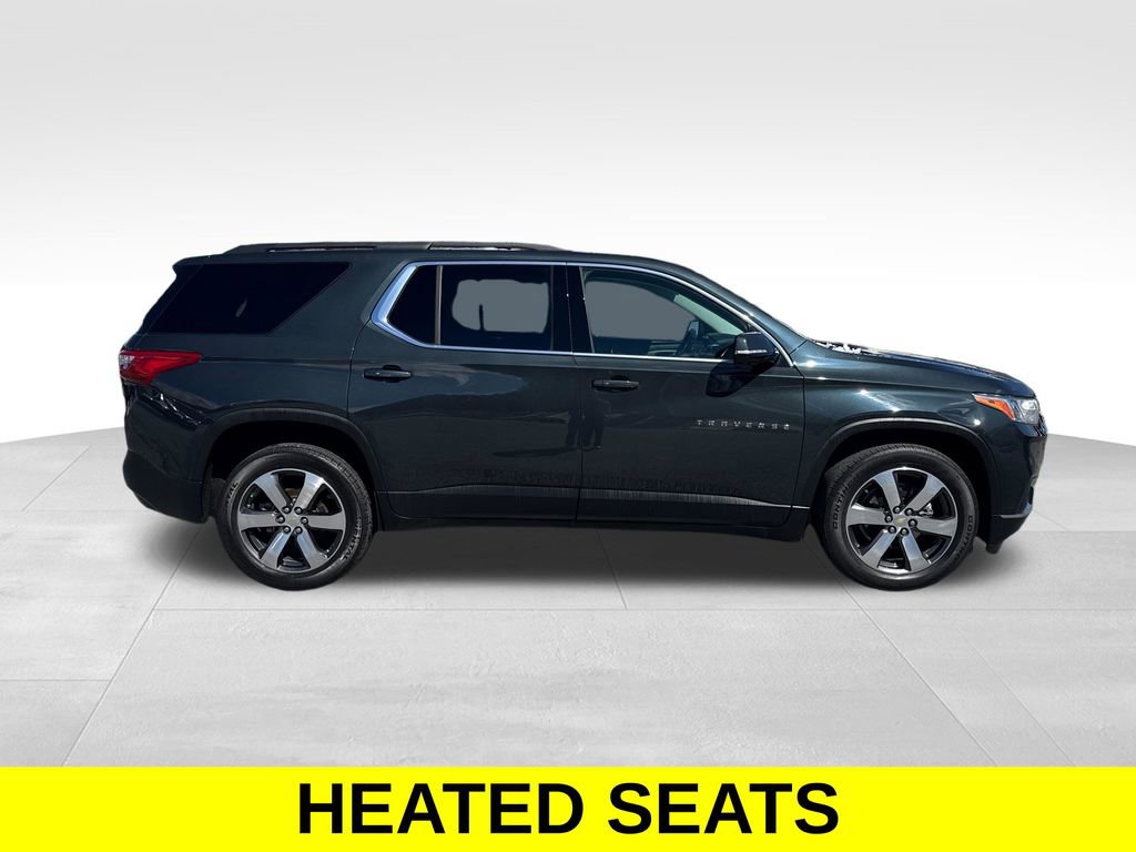 Used 2021 Chevrolet Traverse LT w/ LT Premium Package image 7