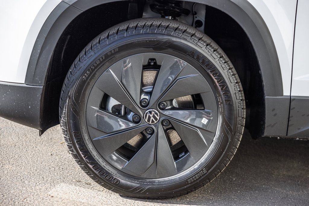 New 2026 Volkswagen Taos S FWD image 5