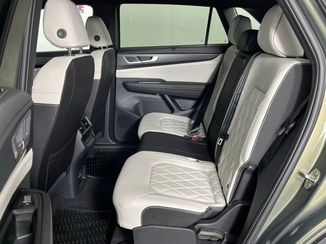 Used 2025 Volkswagen Atlas Cross Sport SEL Premium R-Line image 27