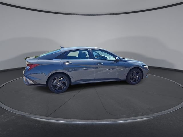 New 2026 Hyundai Elantra SEL Sport Premium FWD image 8
