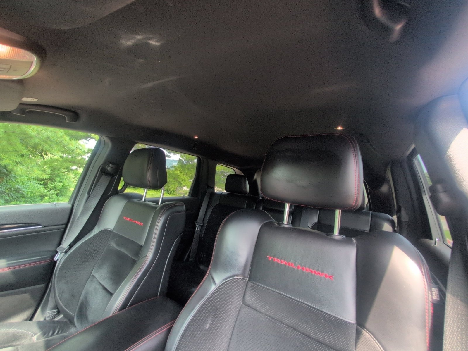 Used 2017 Jeep Grand Cherokee Trailhawk AWD/4WD image 9