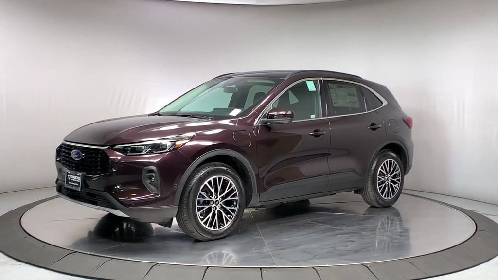 New 2023 Ford Escape SE w/ PHEV Premium Package FWD image 4