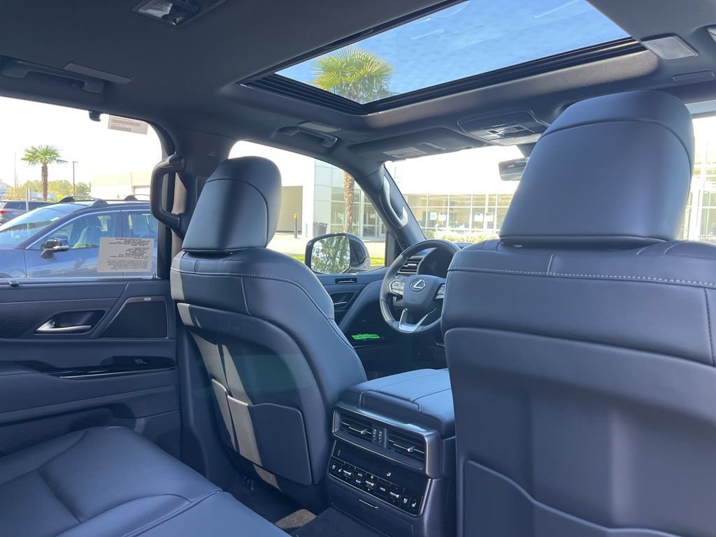 New 2026 Lexus LX 700h Luxury w/ Appearance Package AWD/4WD image 18