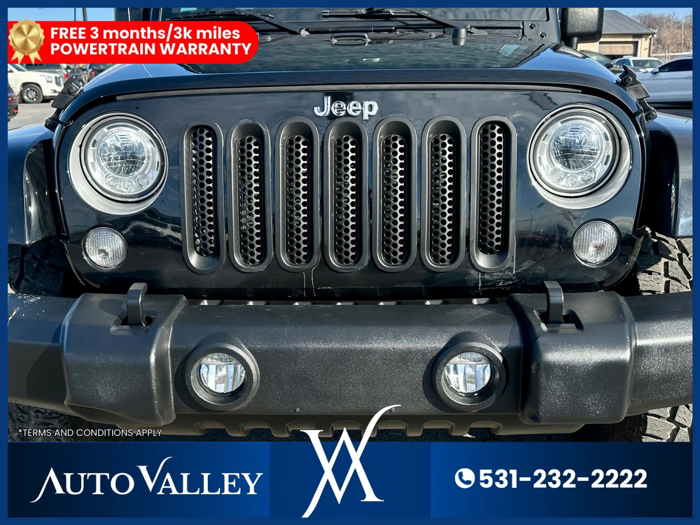 Used 2018 Jeep Wrangler Unlimited Sahara w/ Connectivity Group image 11