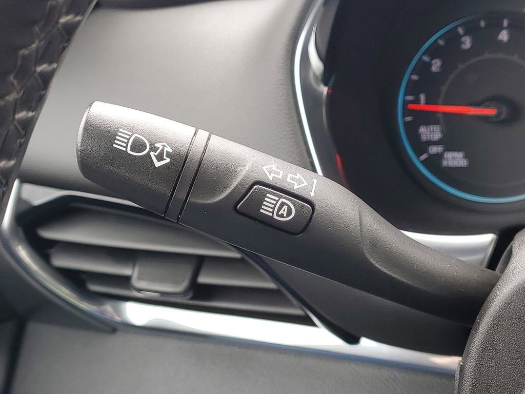 Certified 2023 Chevrolet Traverse LT FWD image 11