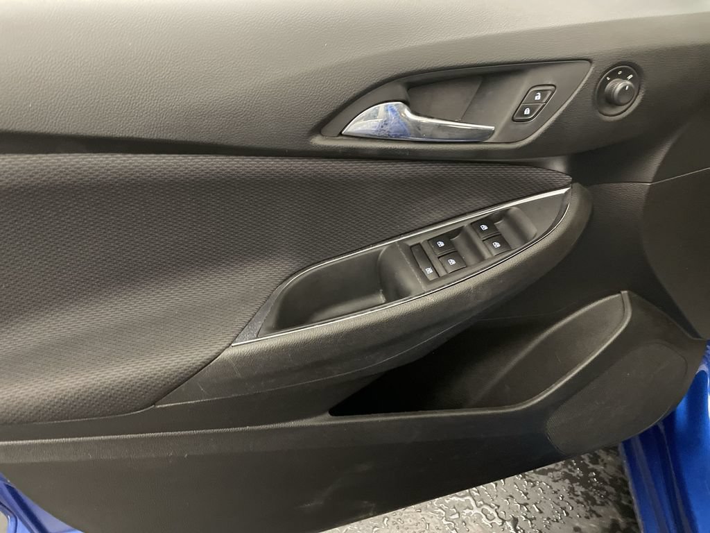 Used 2018 Chevrolet Cruze LT w/ Convenience Package FWD image 15
