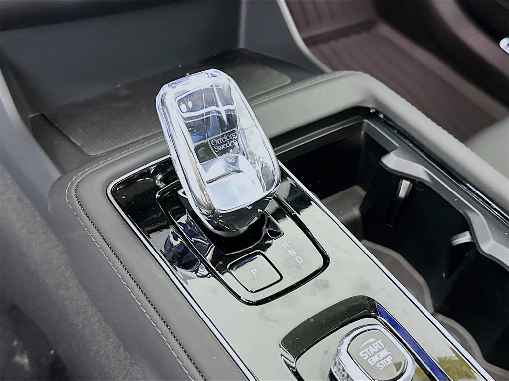 Used 2025 Volvo XC90 B5 Plus w/ Protection Package Premier image 22