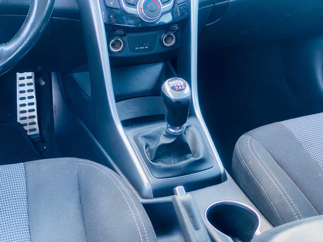 Used 2013 Hyundai Elantra GT w/ Touch & Go Pkg image 16